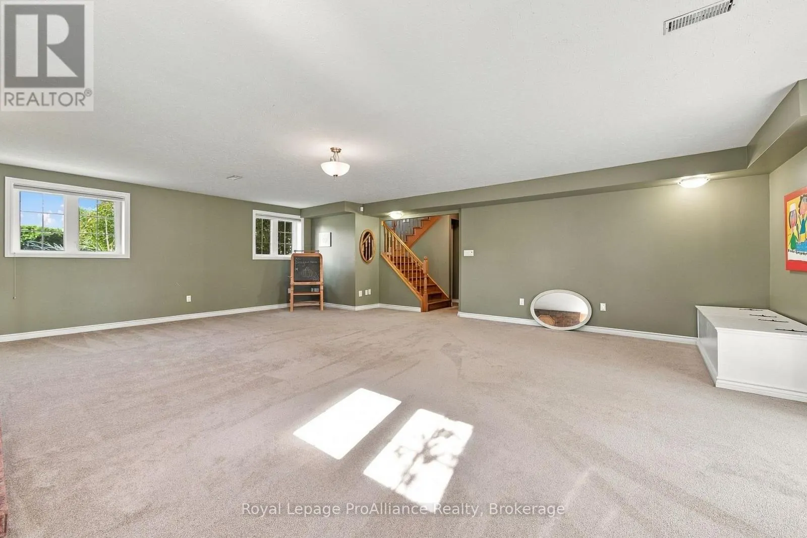 176 ASHLEY STREET