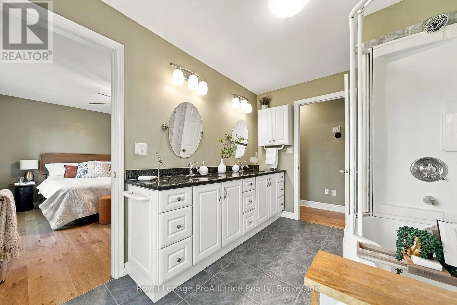 176 ASHLEY STREET
