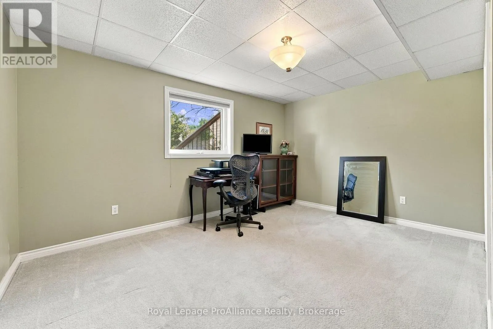 176 ASHLEY STREET