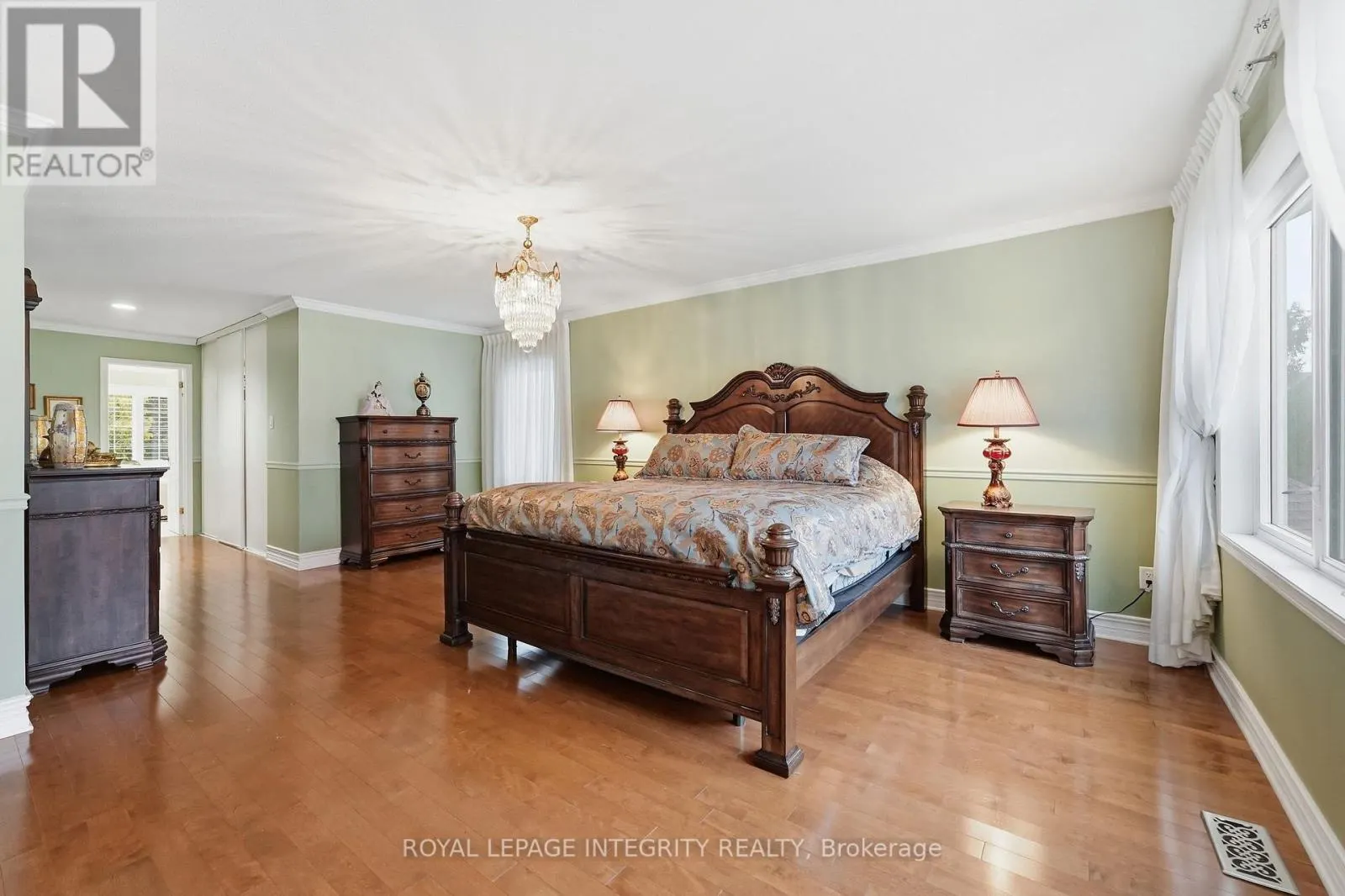 2169 VALENCEVILLE CRESCENT