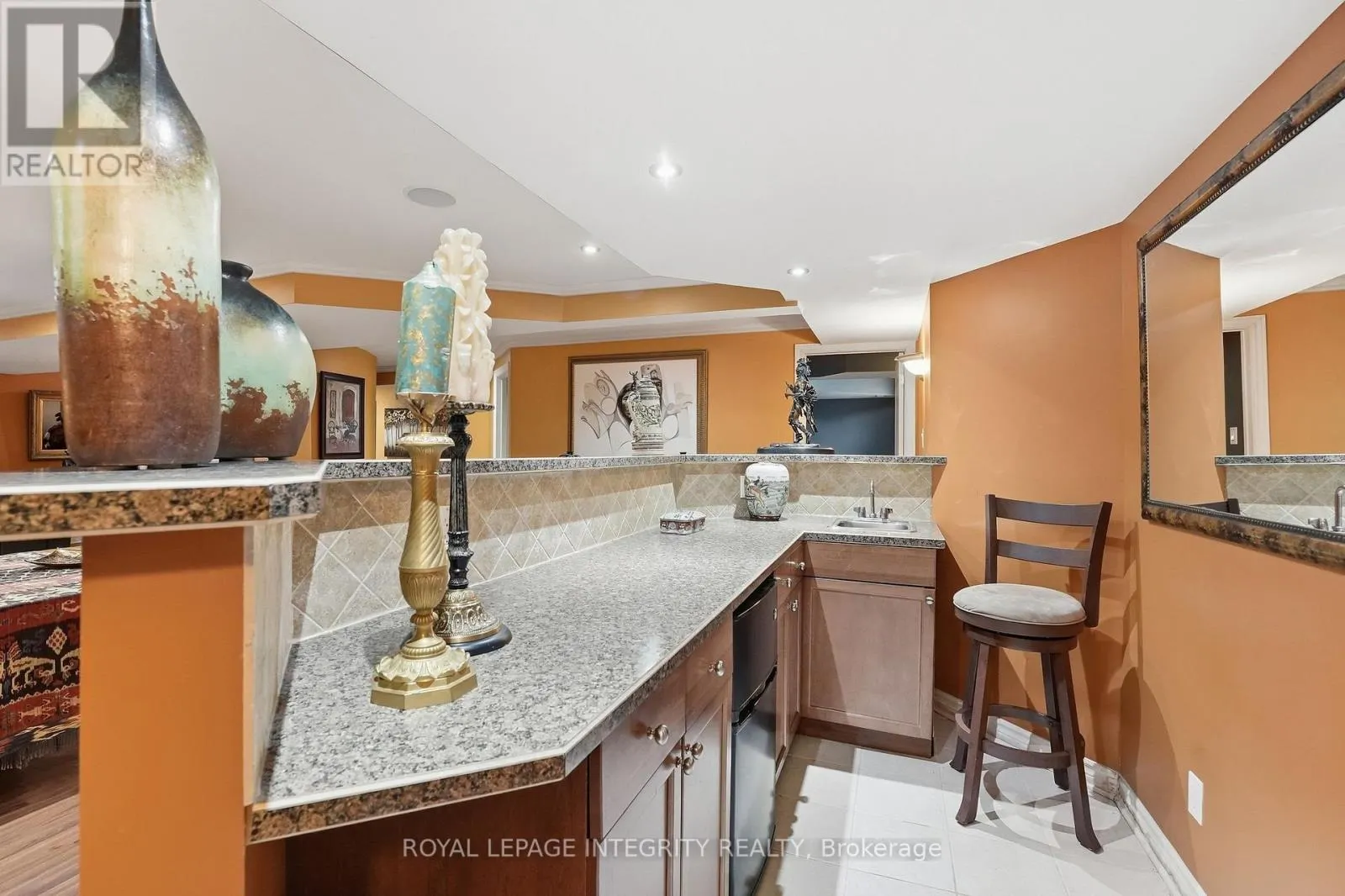 2169 VALENCEVILLE CRESCENT