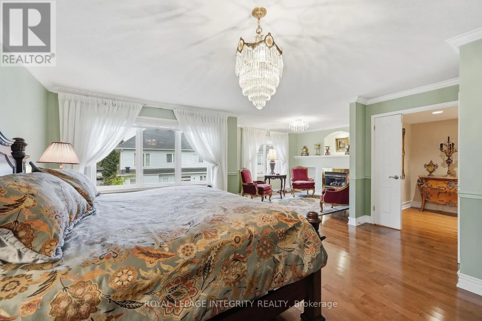2169 VALENCEVILLE CRESCENT