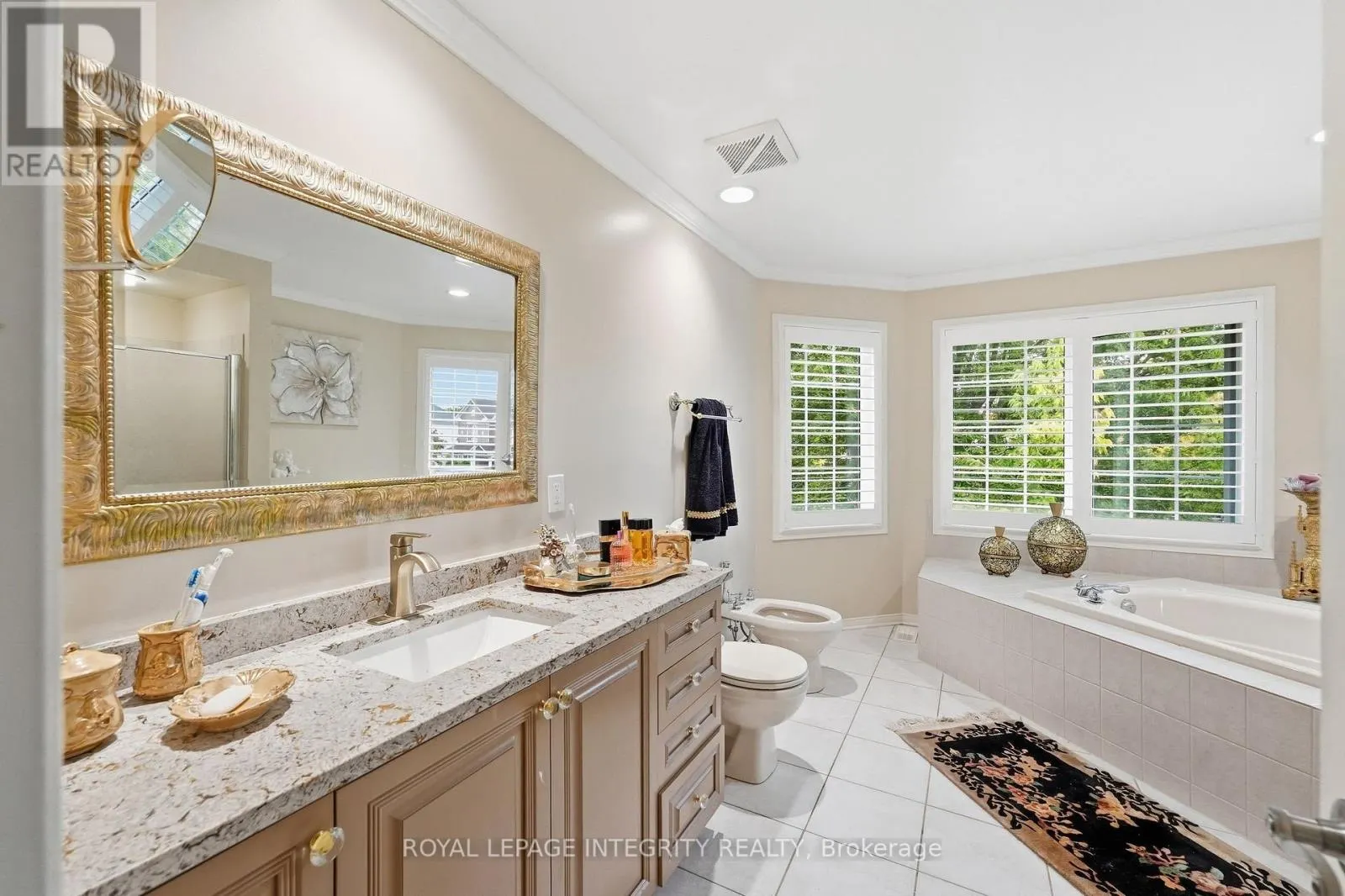 2169 VALENCEVILLE CRESCENT