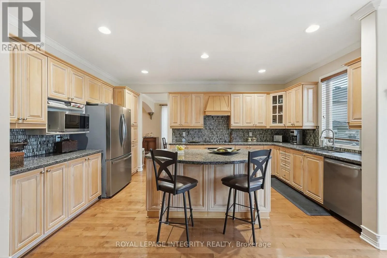 2169 VALENCEVILLE CRESCENT