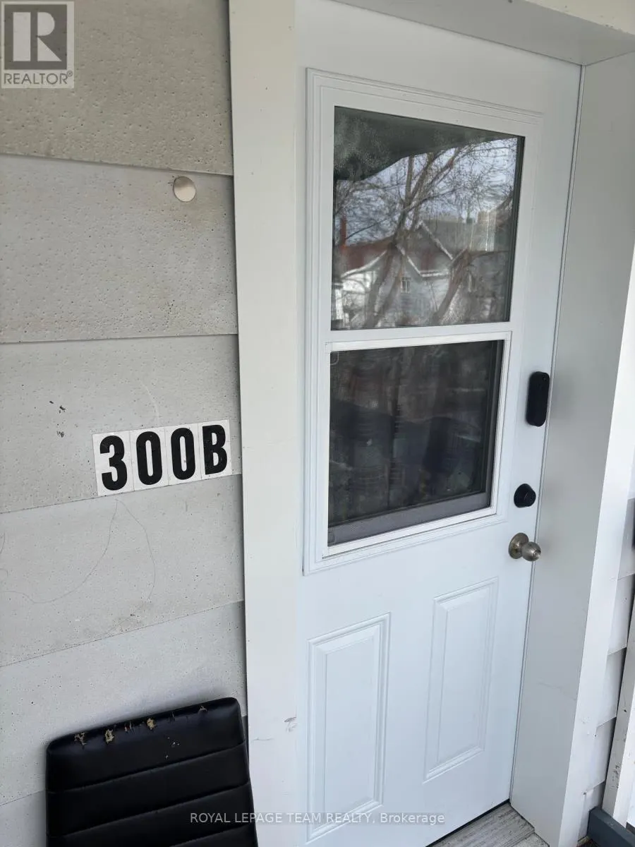 300 ST FELIX STREET