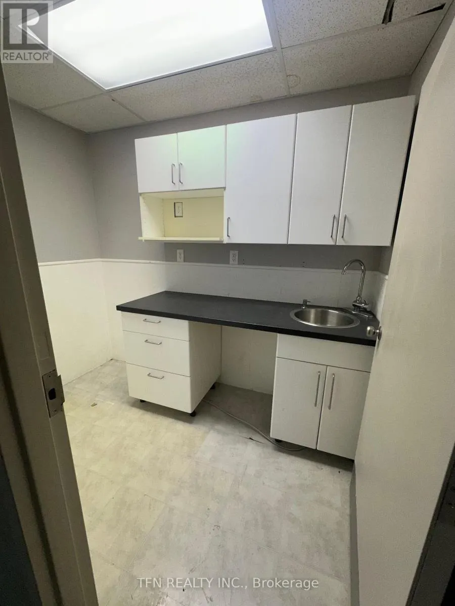201 - 7610 TECUMSEH ROAD