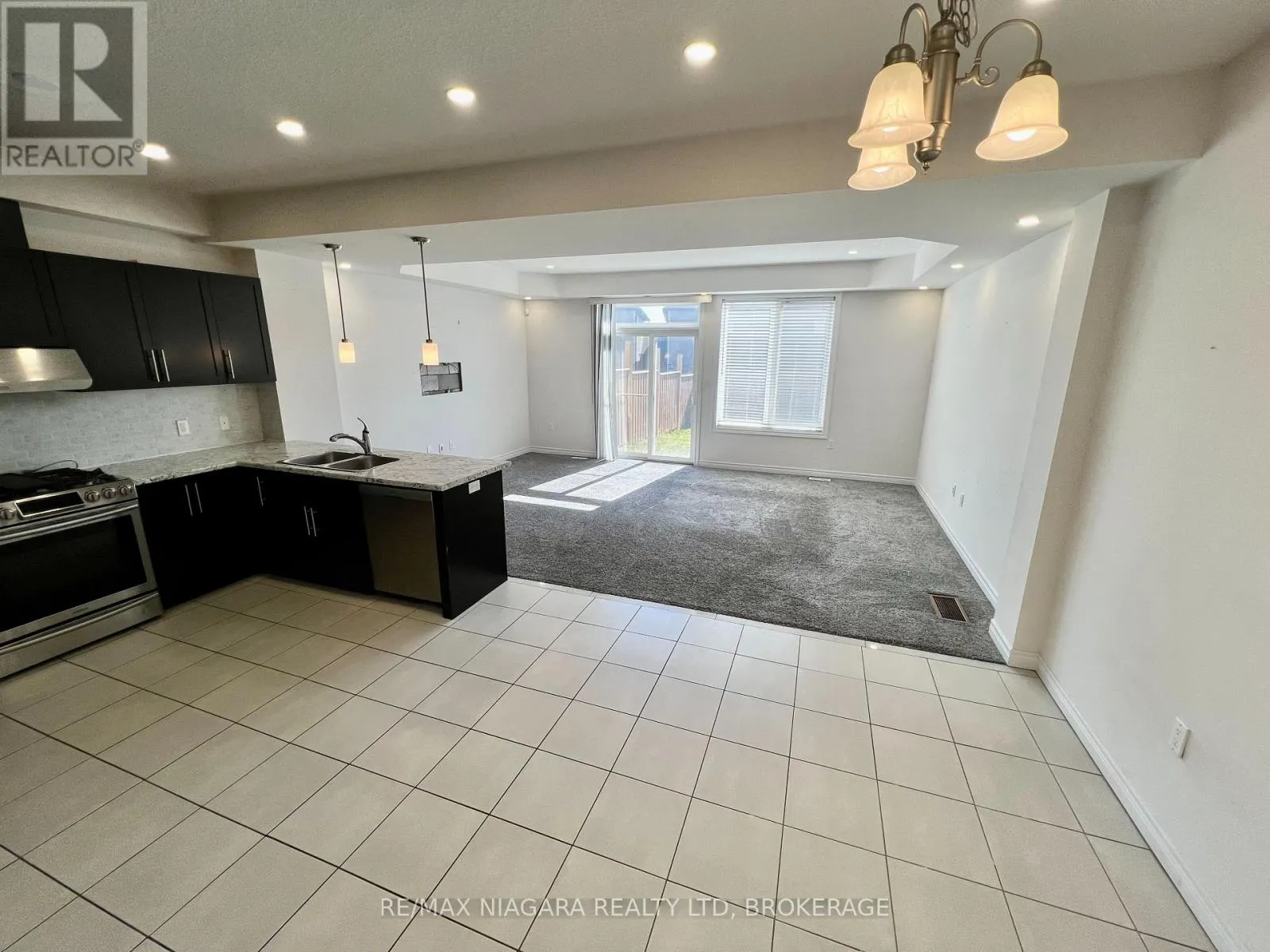 23 FAIRGROUNDS DRIVE