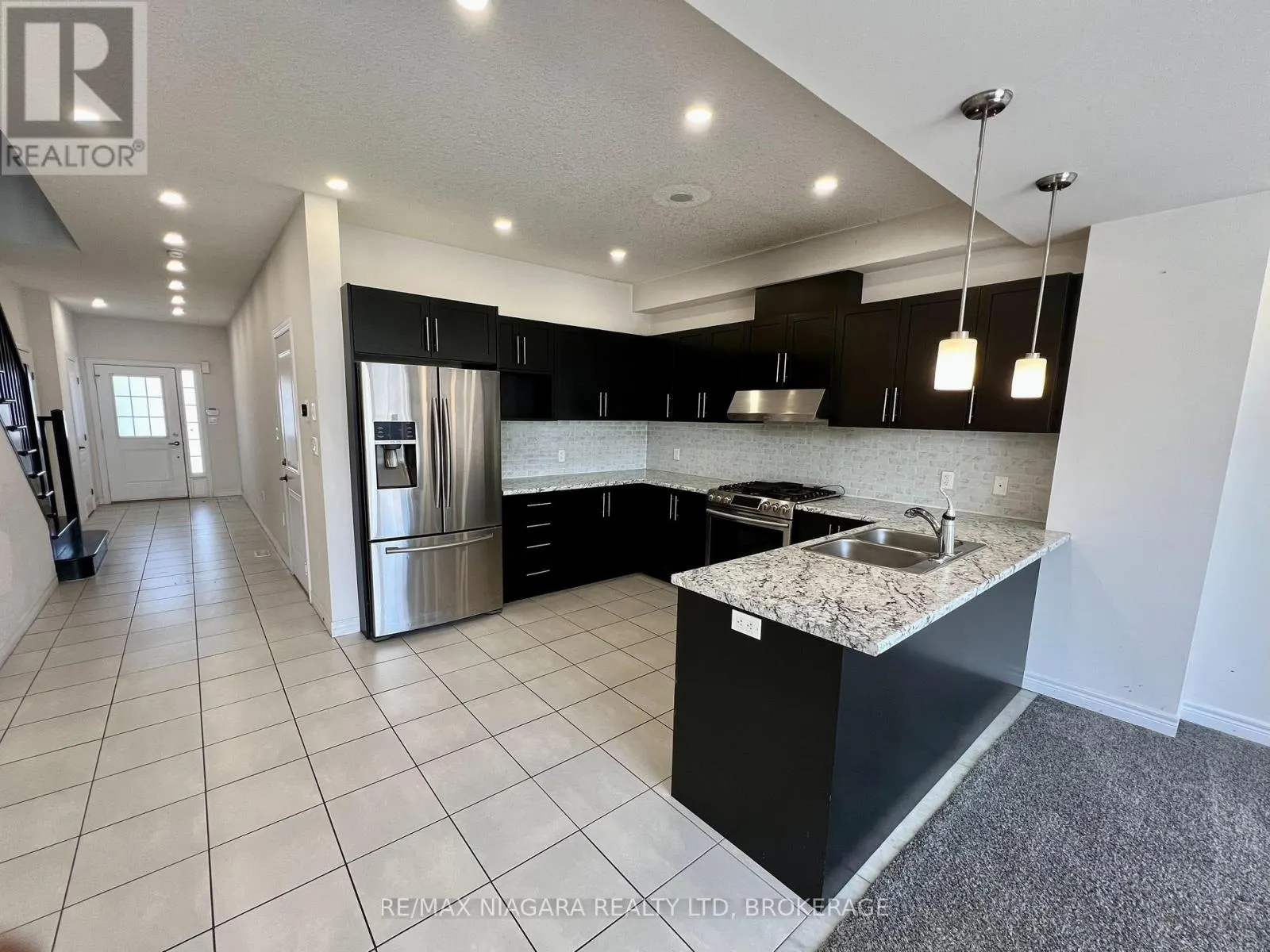 23 FAIRGROUNDS DRIVE