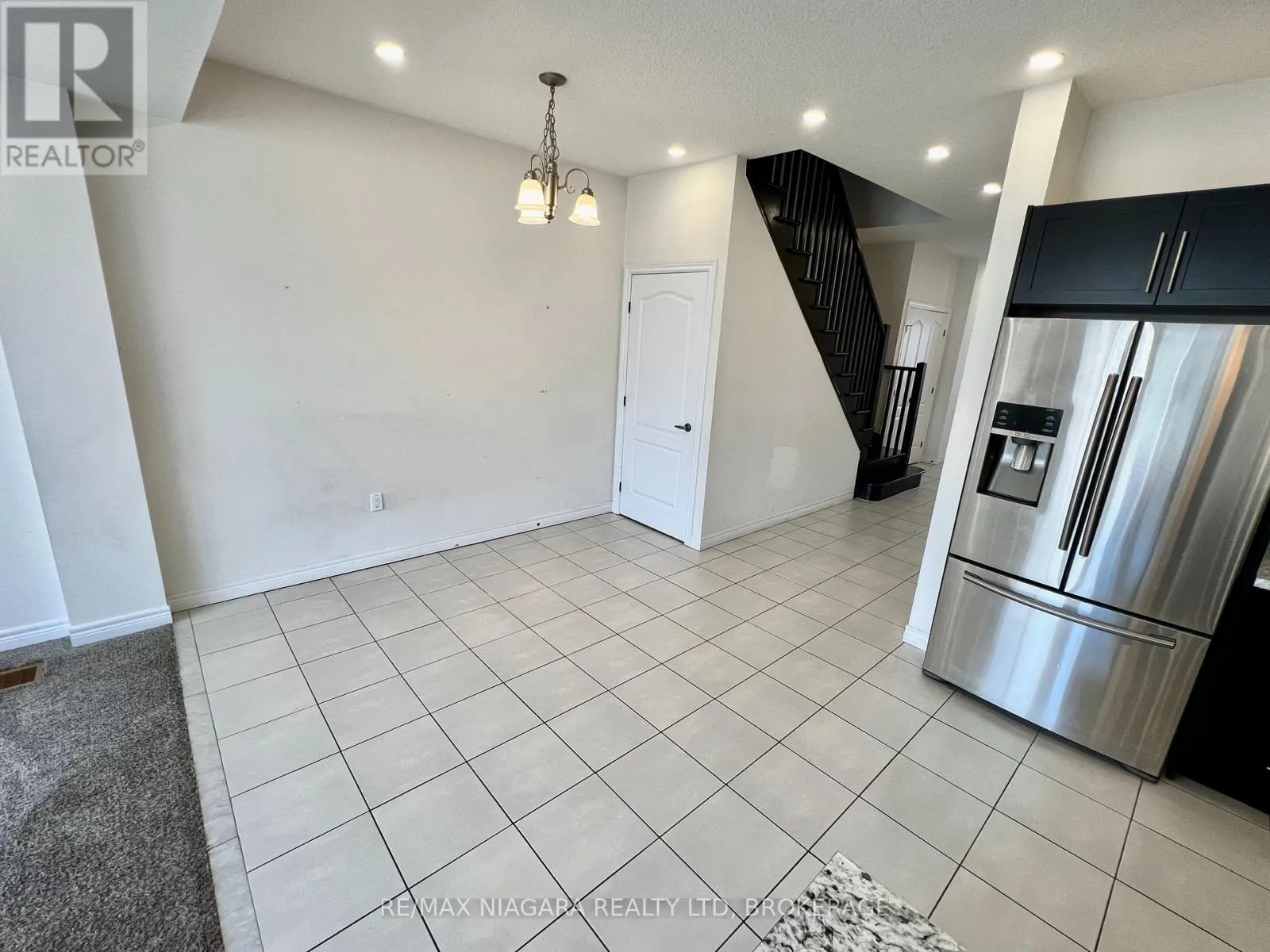23 FAIRGROUNDS DRIVE