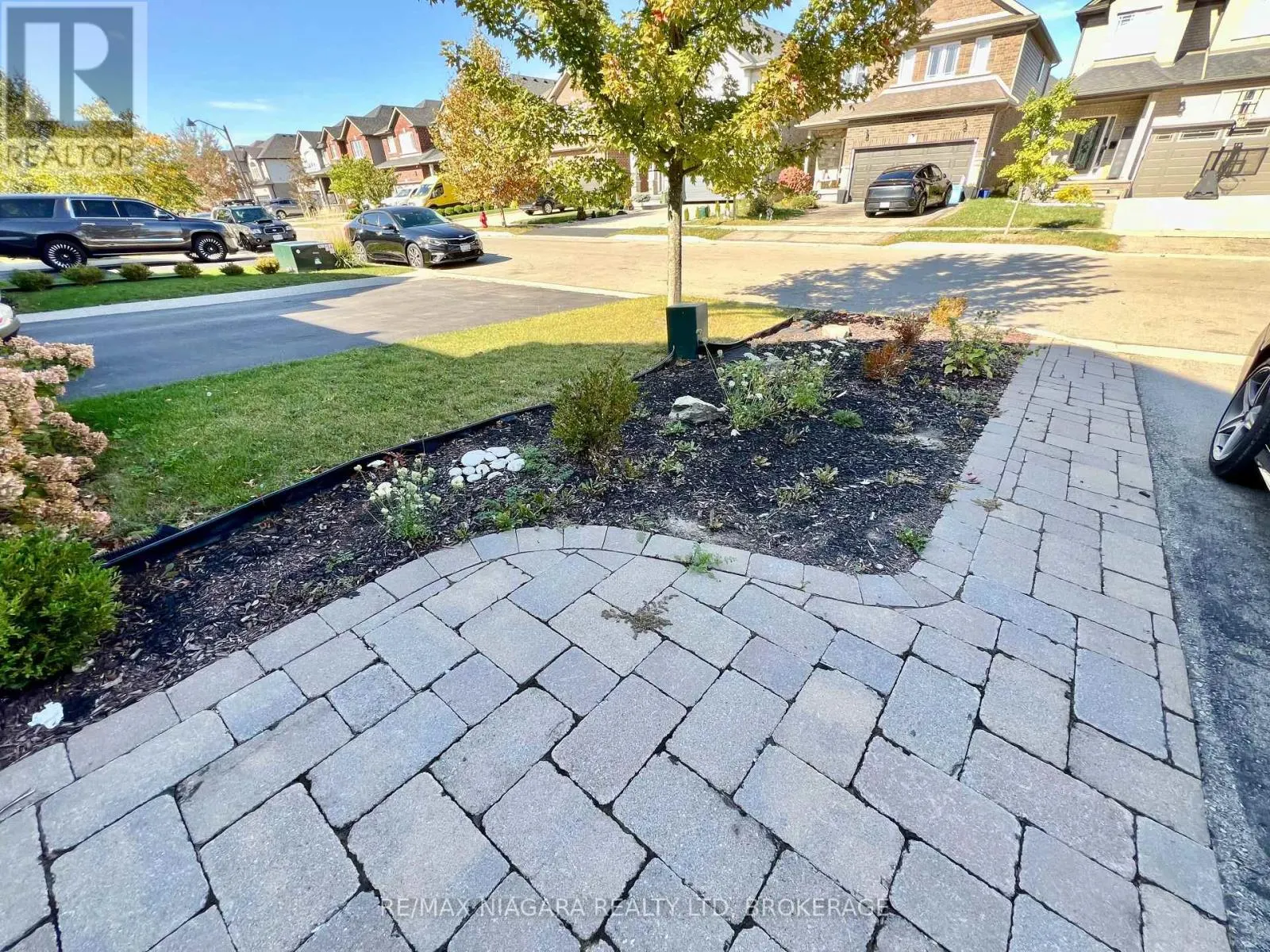 23 FAIRGROUNDS DRIVE
