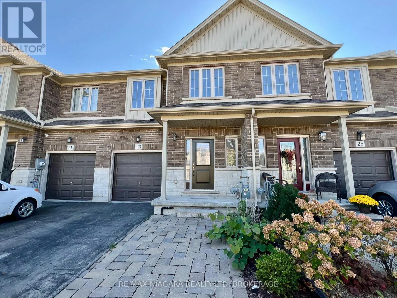 23 FAIRGROUNDS DRIVE