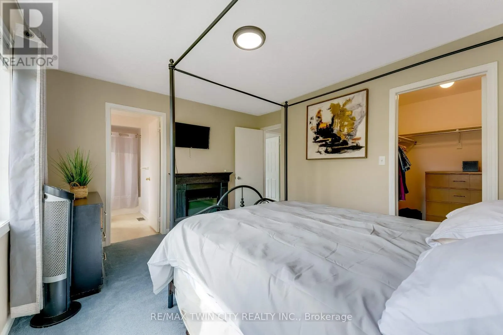 28 NANCROFT CRESCENT