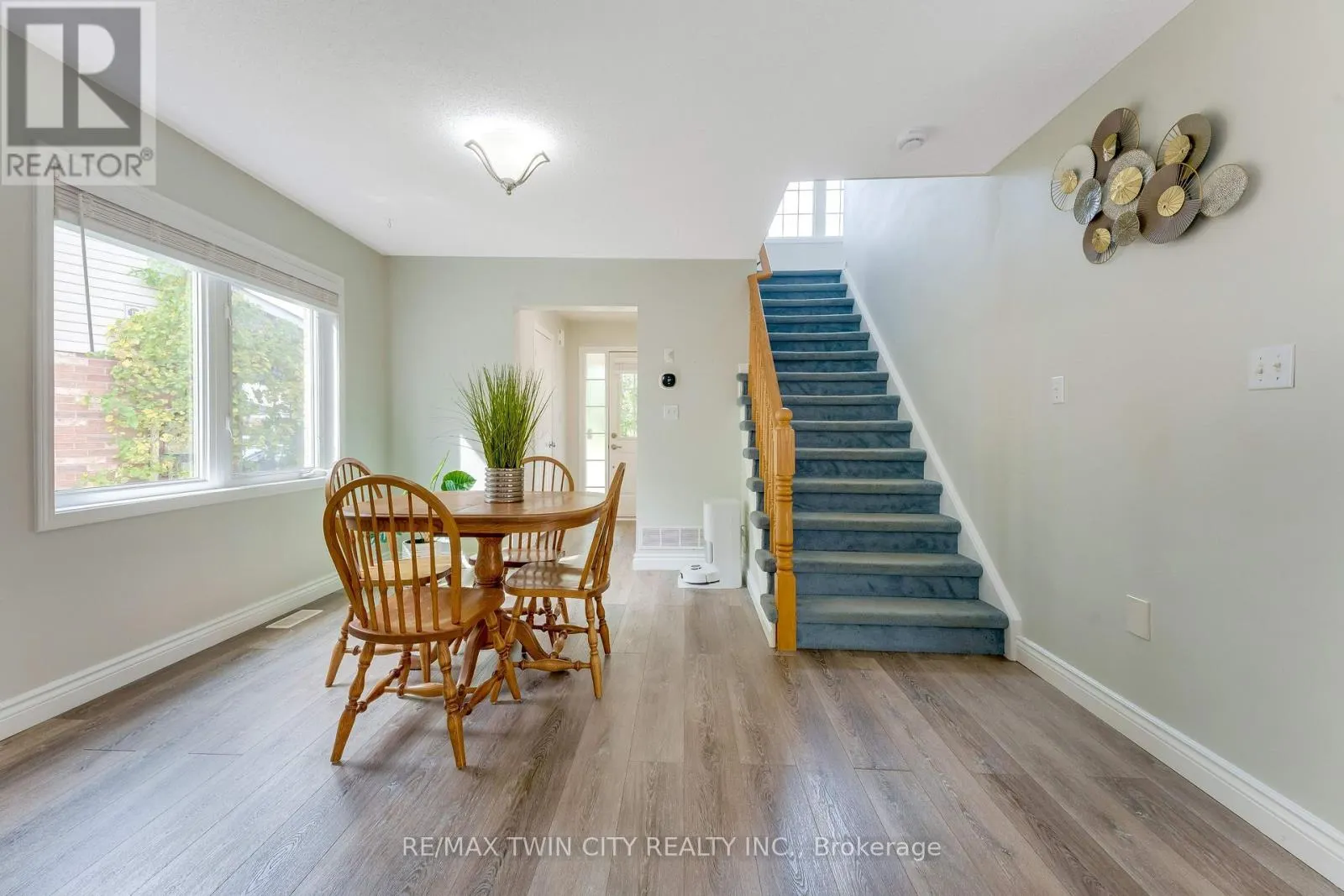 28 NANCROFT CRESCENT