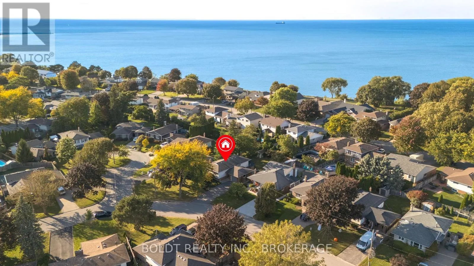 12 BAYSHORE CRESCENT