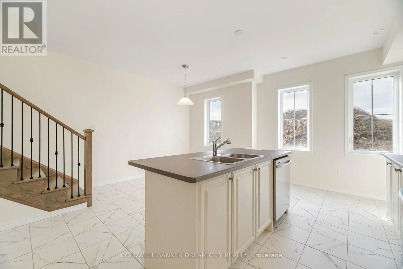 227 GILLESPIE DRIVE