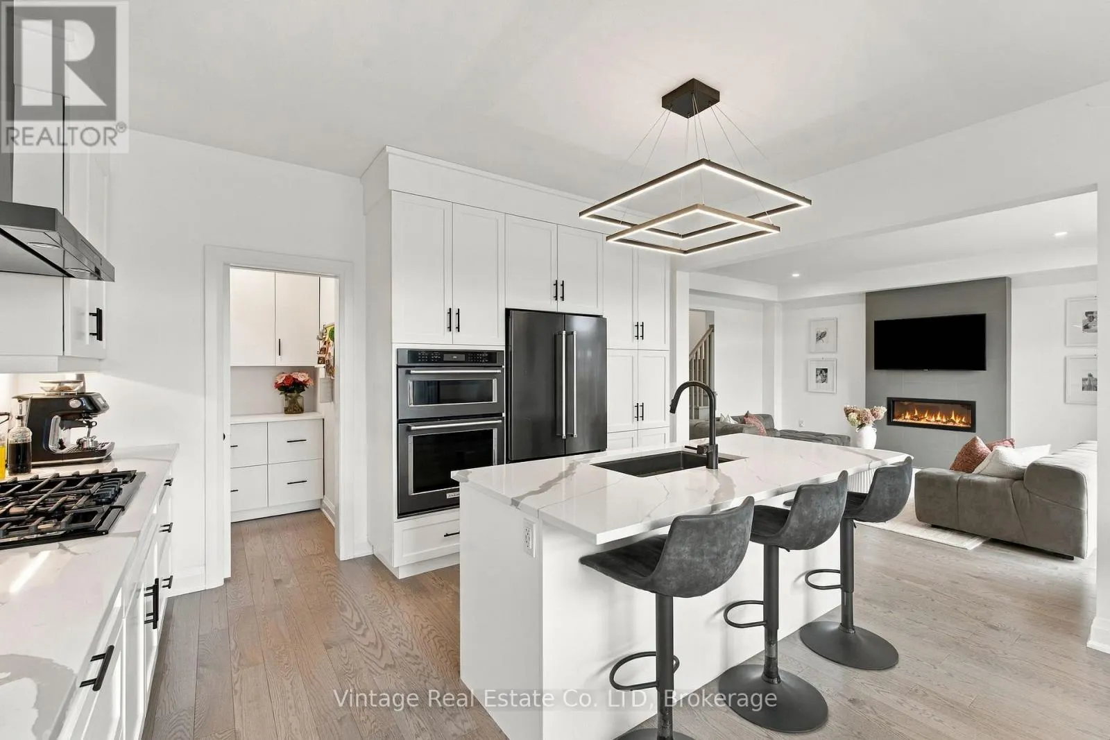 136 SUSAN DRIVE