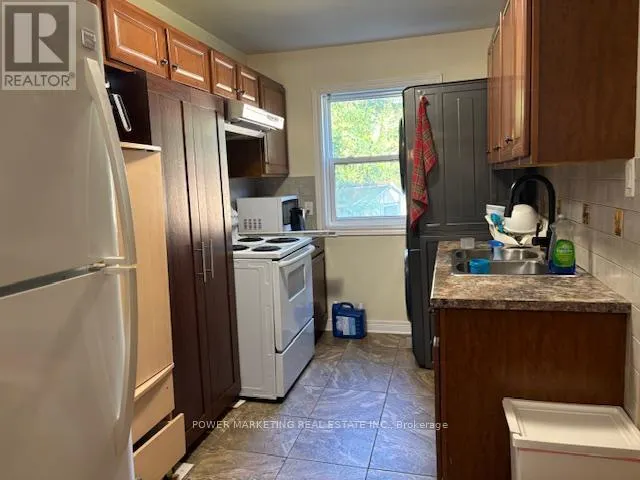 803 MERIVALE ROAD