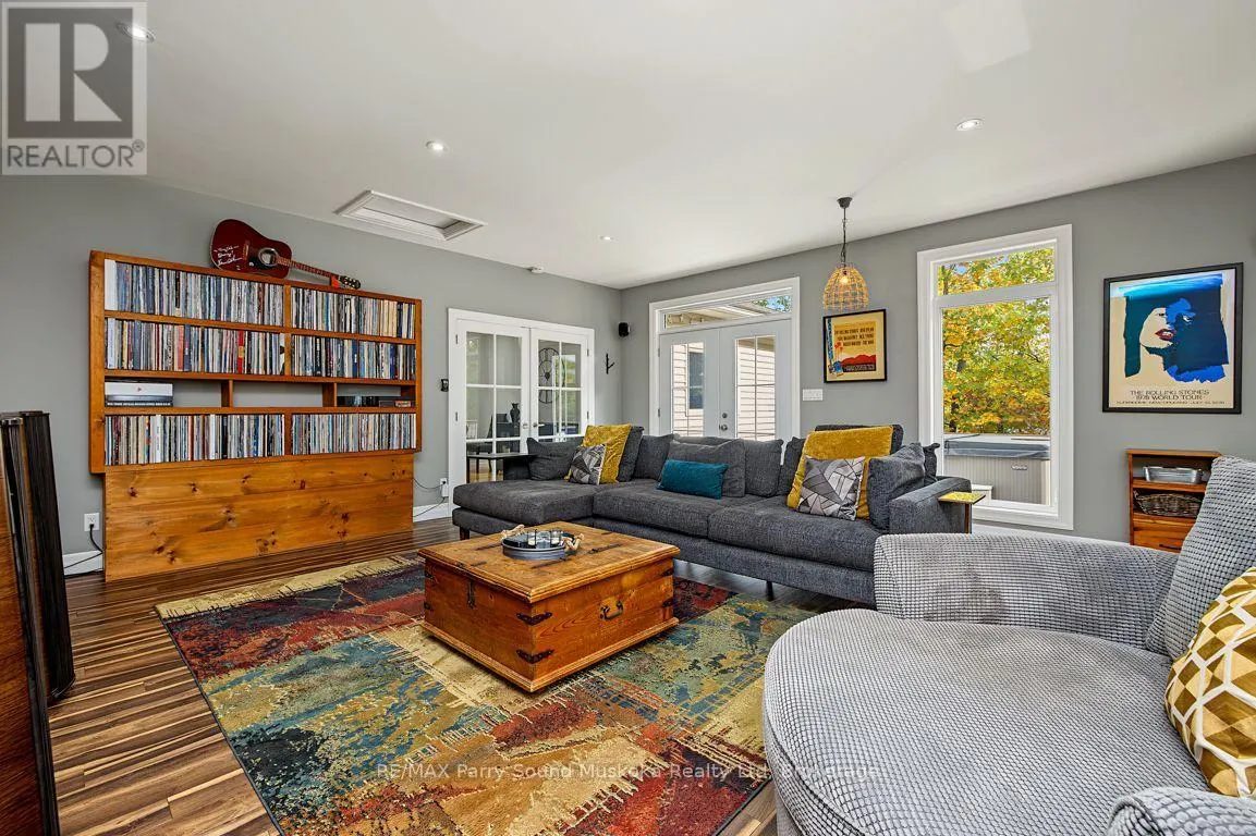8 ANSLEY STREET