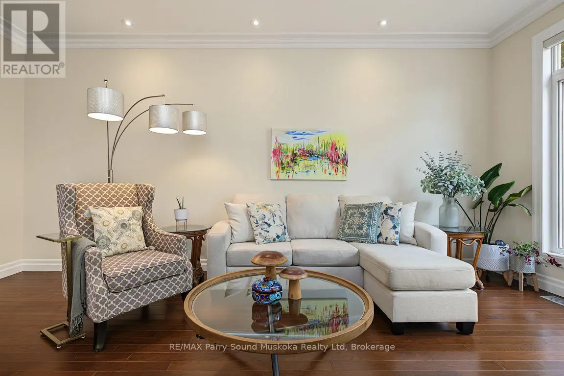 8 ANSLEY STREET