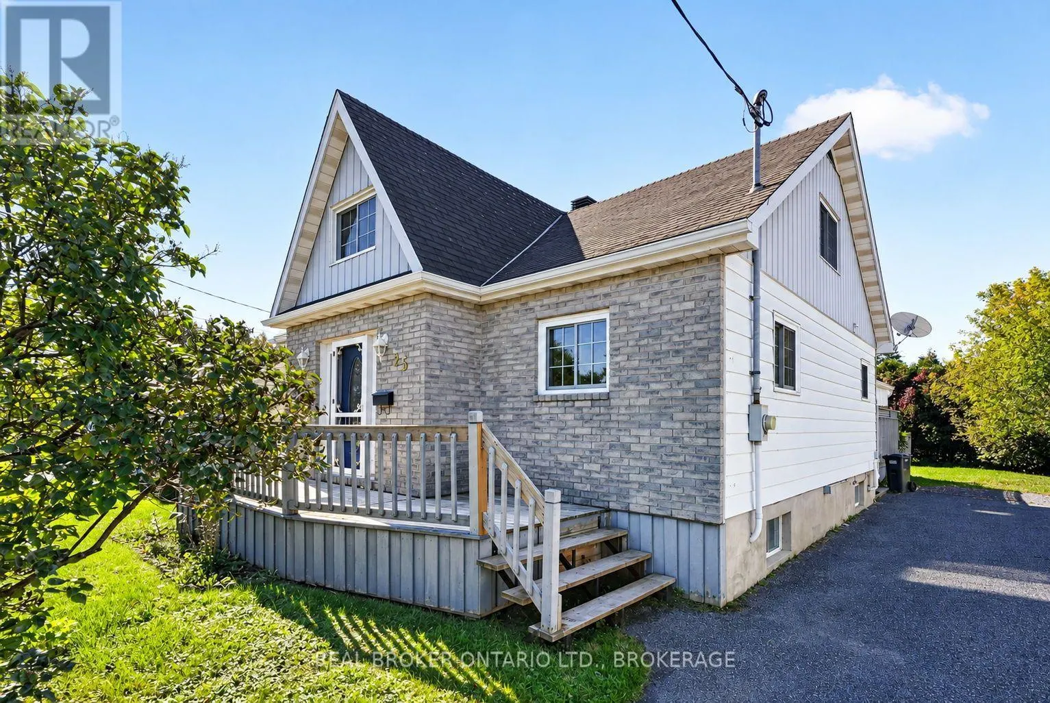 25 DUNBAR AVENUE