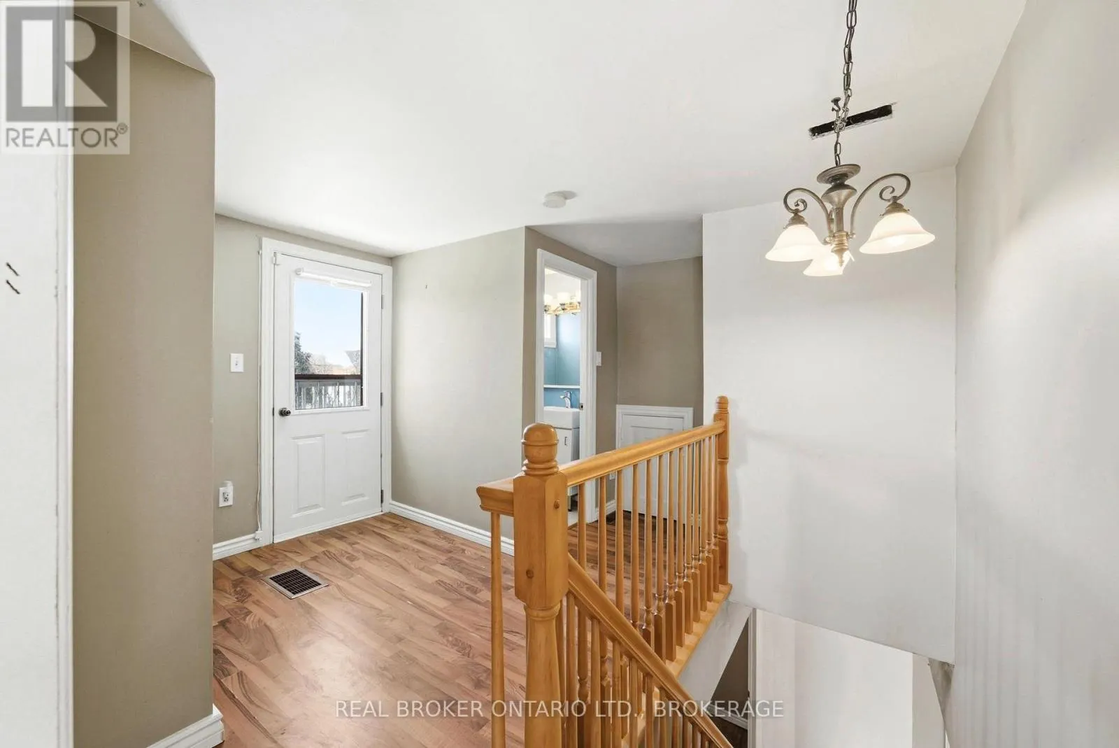25 DUNBAR AVENUE