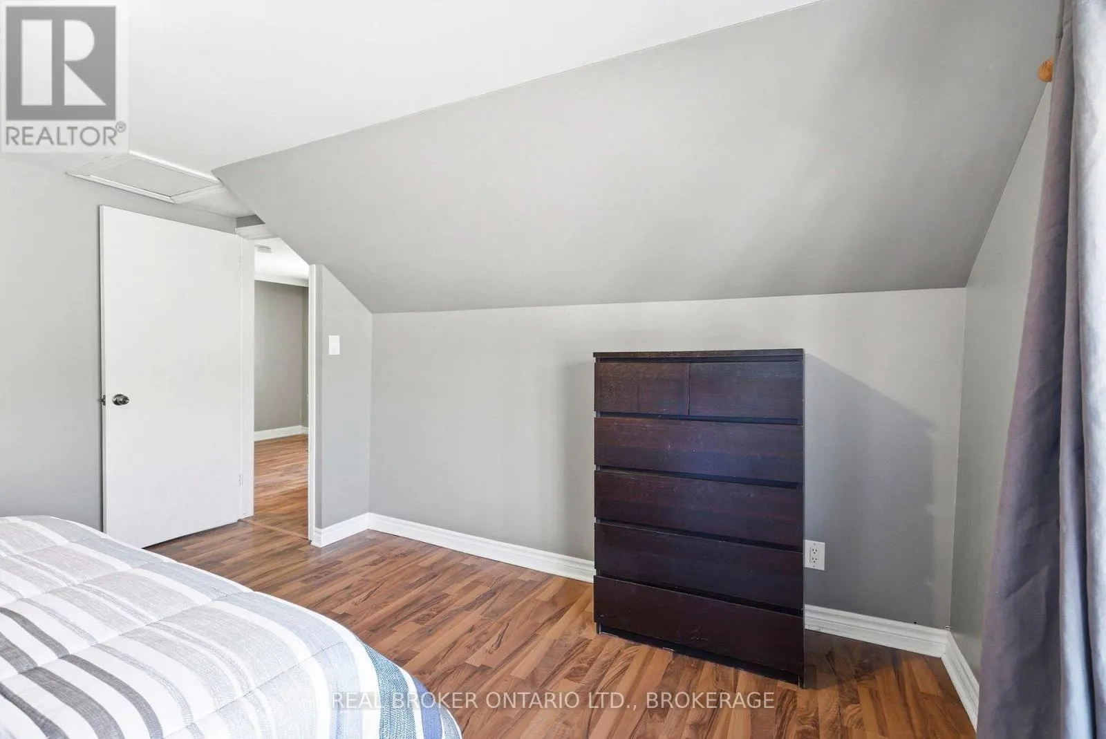 25 DUNBAR AVENUE