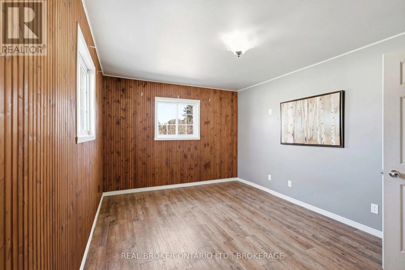 25 DUNBAR AVENUE