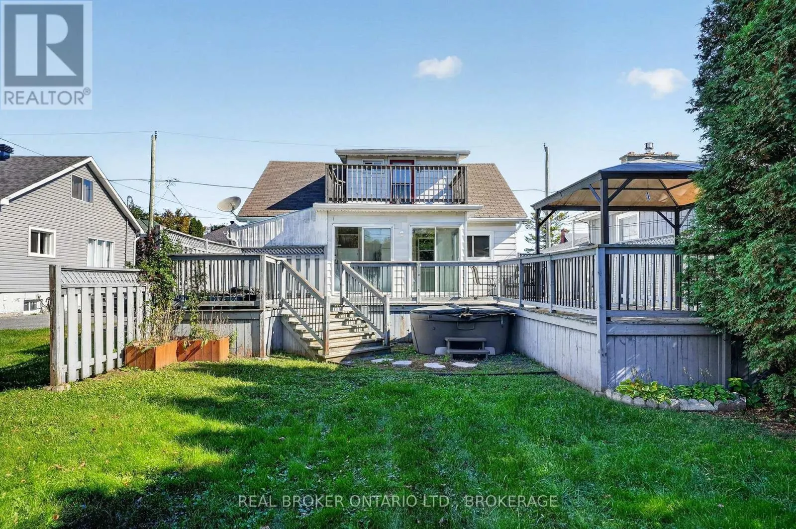 25 DUNBAR AVENUE