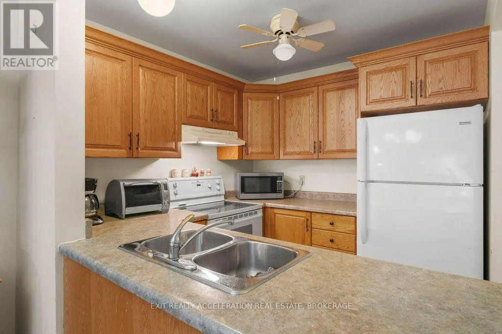 106 - 7 CENTRE STREET S #106