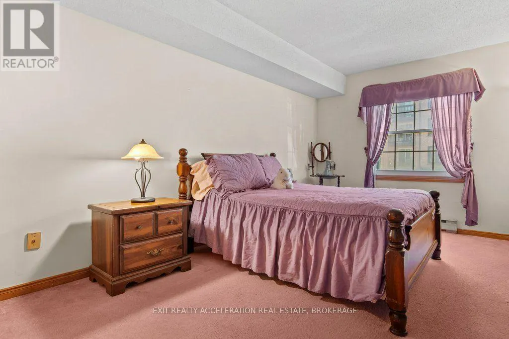 106 - 7 CENTRE STREET S #106