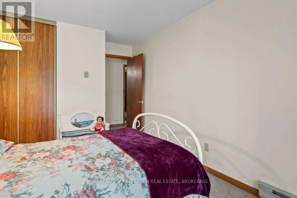 106 - 7 CENTRE STREET S #106