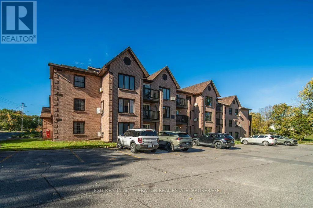 106 - 7 CENTRE STREET S #106