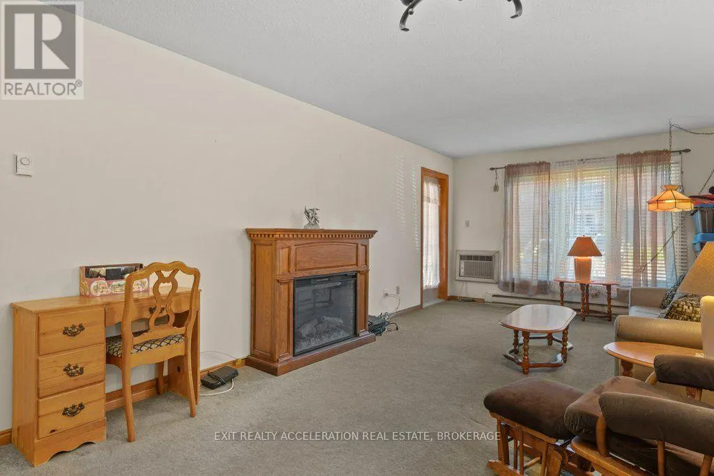 106 - 7 CENTRE STREET S #106