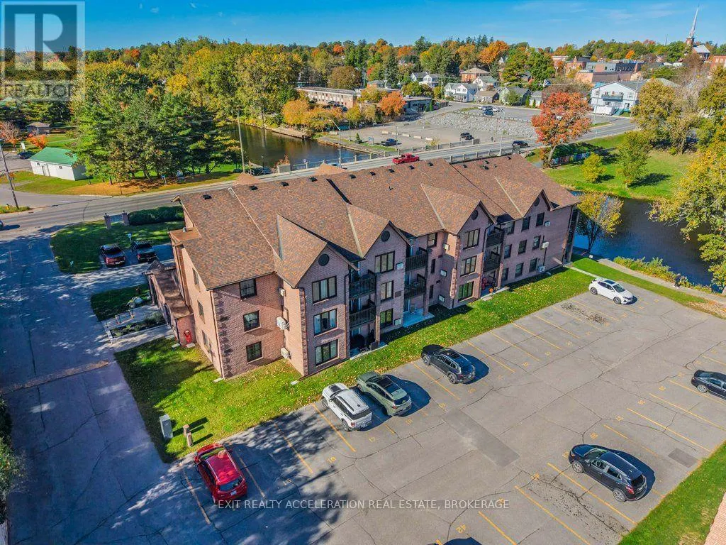 106 - 7 CENTRE STREET S #106