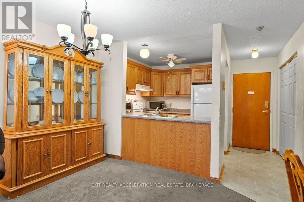 106 - 7 CENTRE STREET S #106