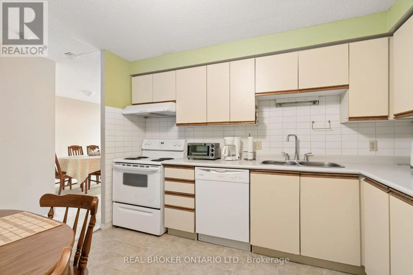 508 - 35 GREEN VALLEY DRIVE