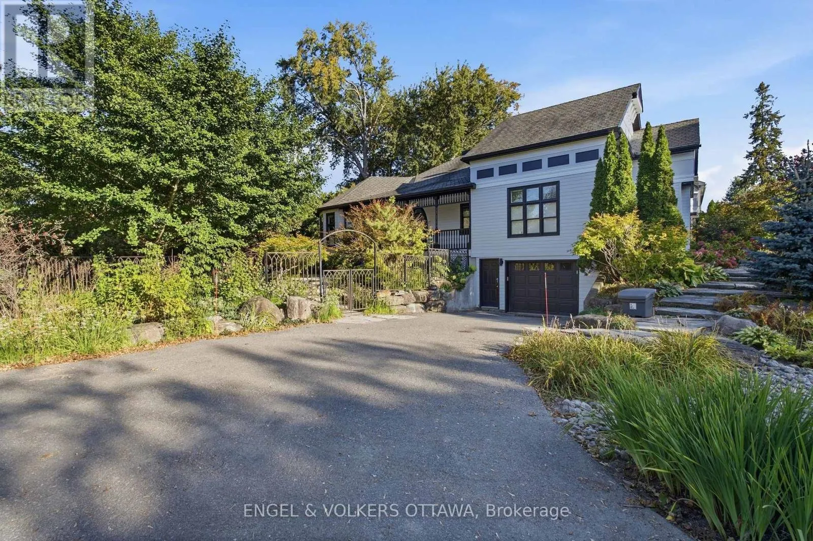 435 WESTMINSTER AVENUE