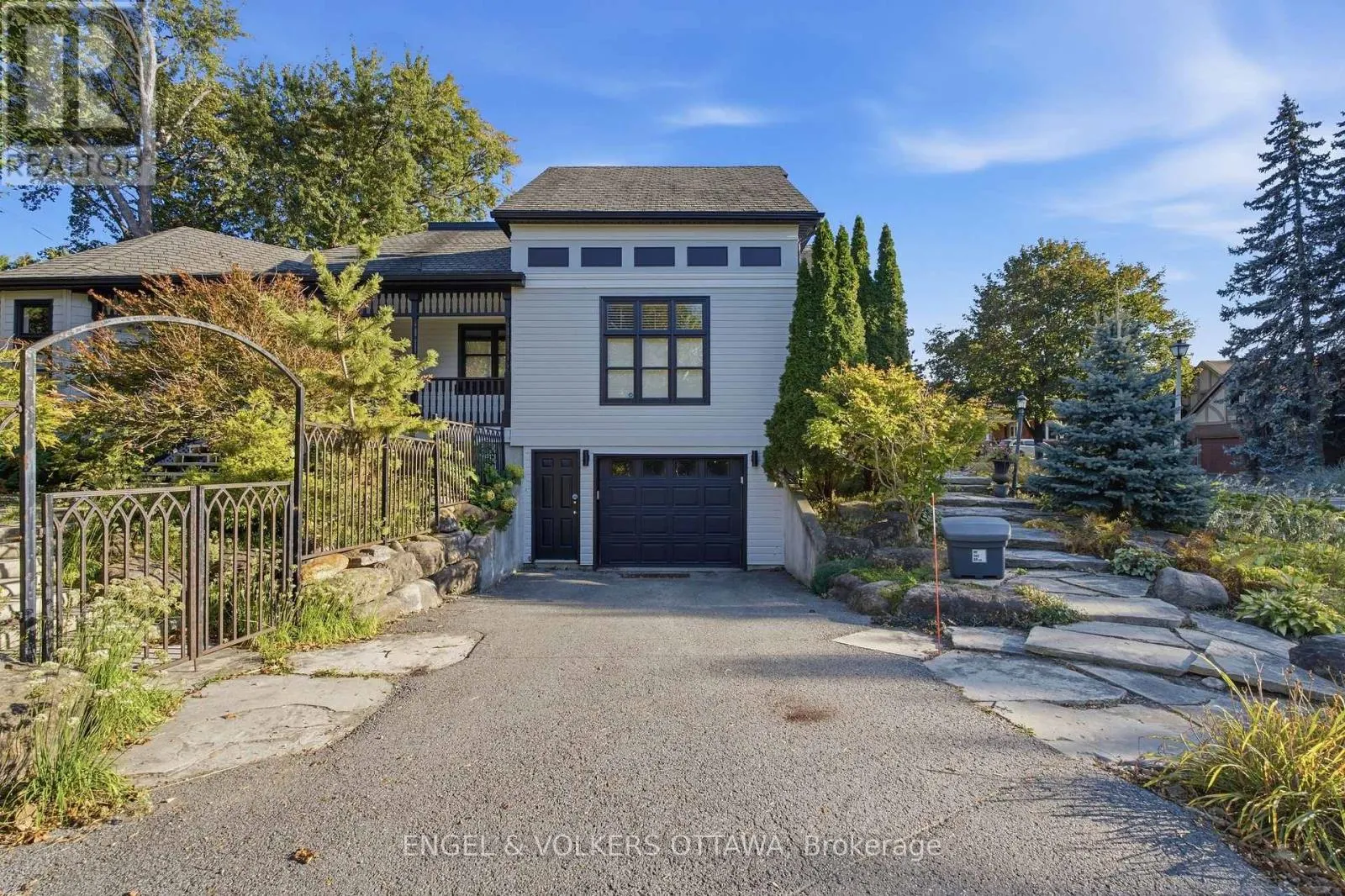 435 WESTMINSTER AVENUE
