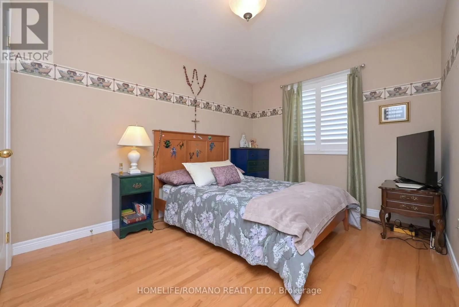 1052 GREENHILL AVENUE