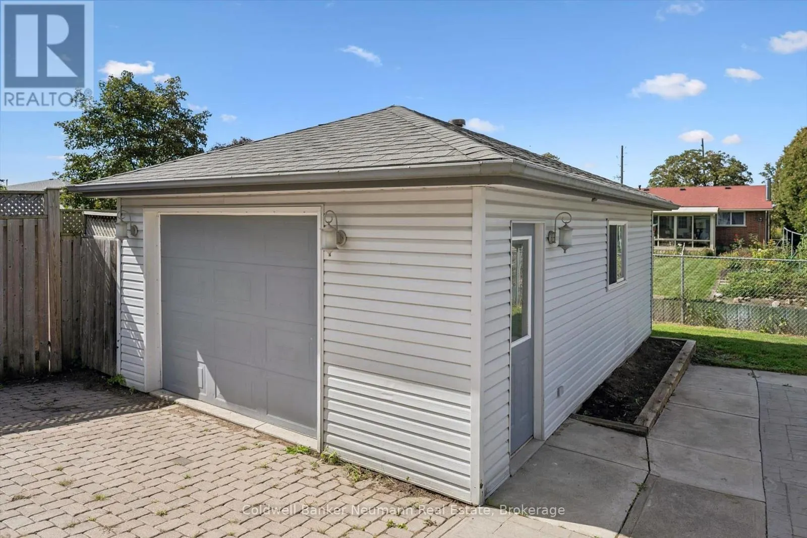 16 ARGYLE DRIVE