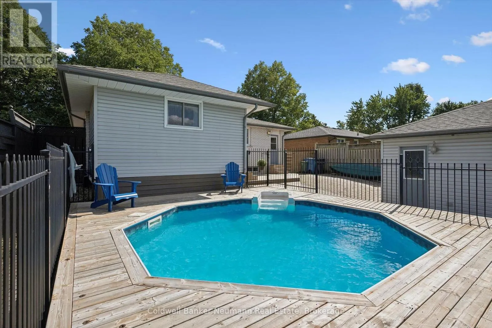 16 ARGYLE DRIVE