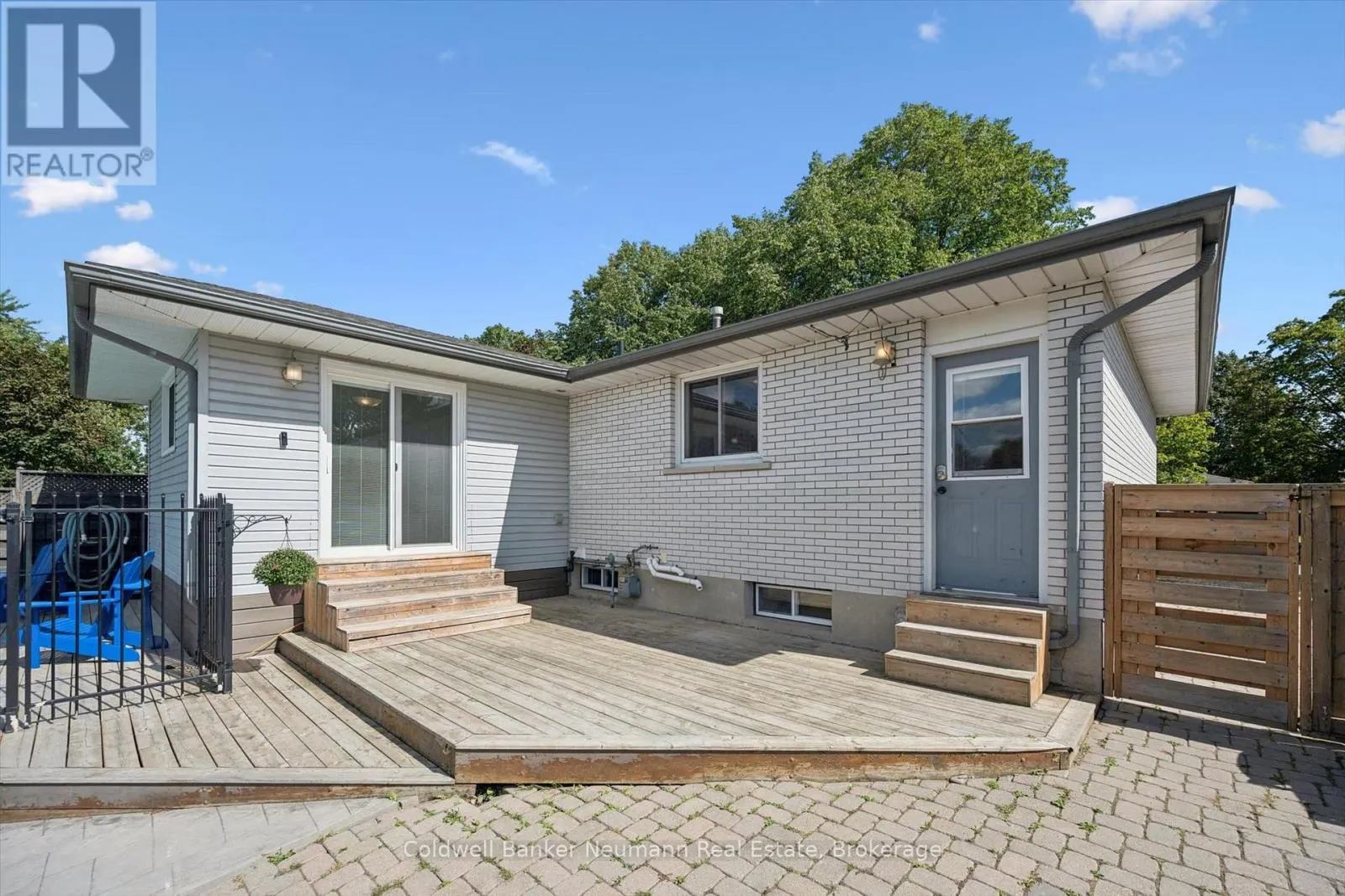 16 ARGYLE DRIVE