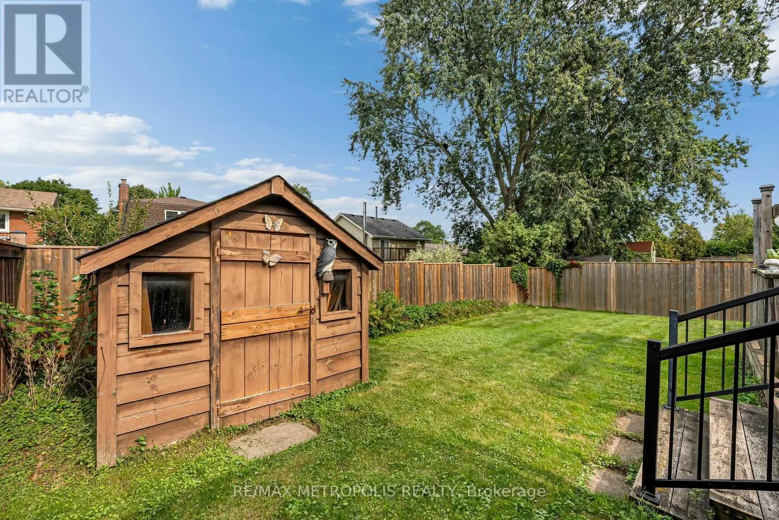 598 BLACK OAK CRESCENT