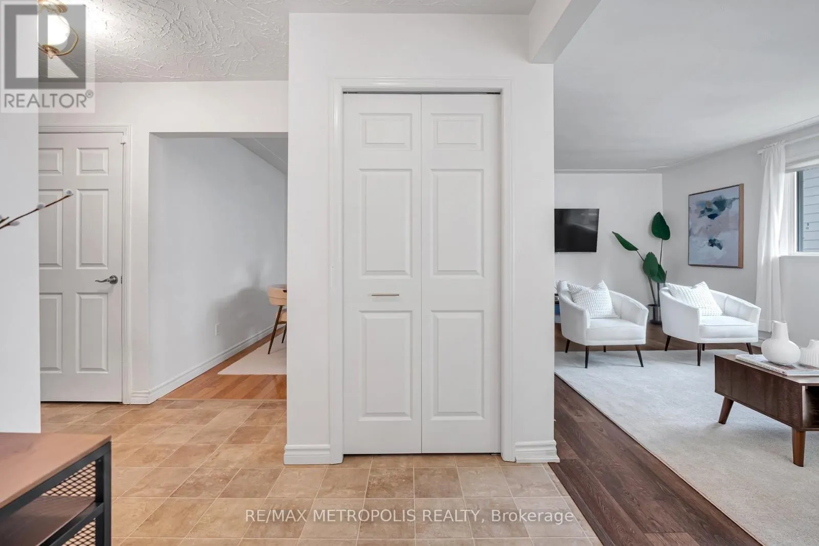 598 BLACK OAK CRESCENT