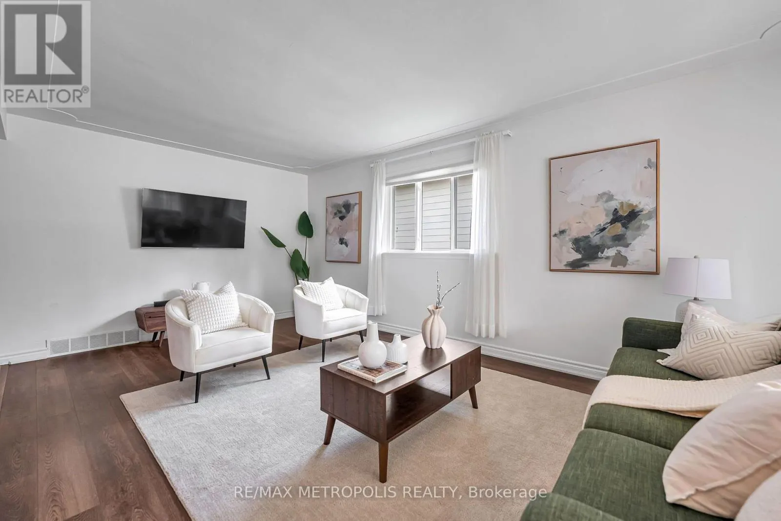 598 BLACK OAK CRESCENT