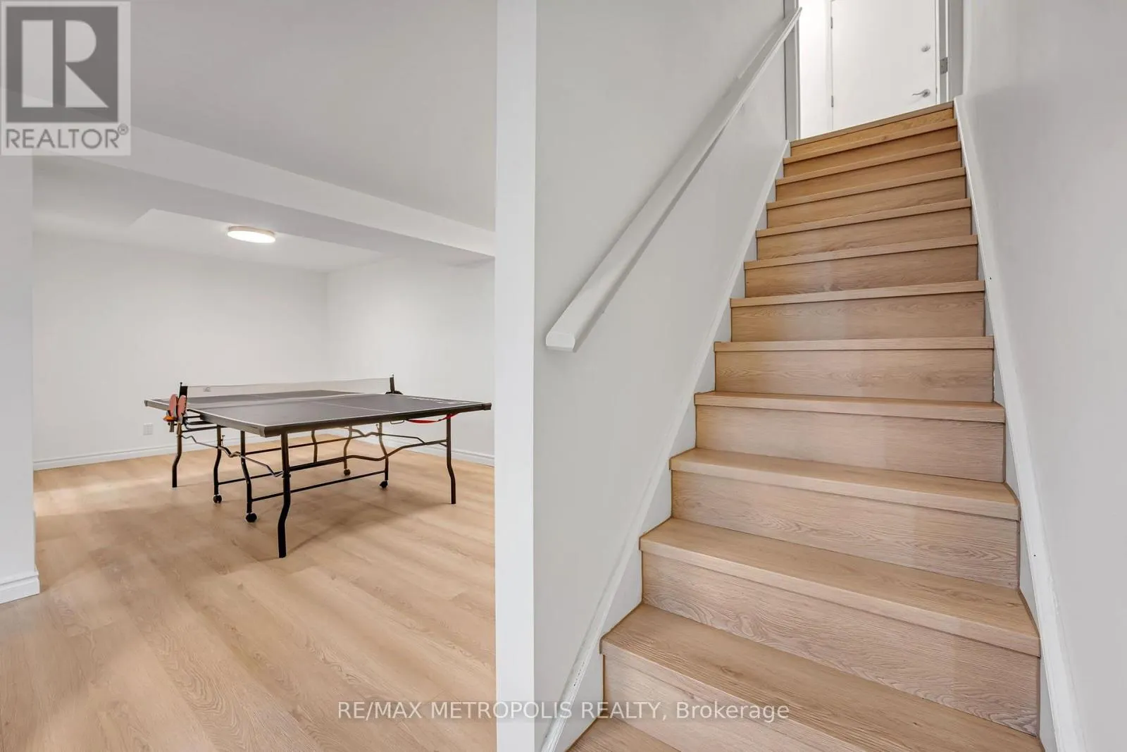 598 BLACK OAK CRESCENT