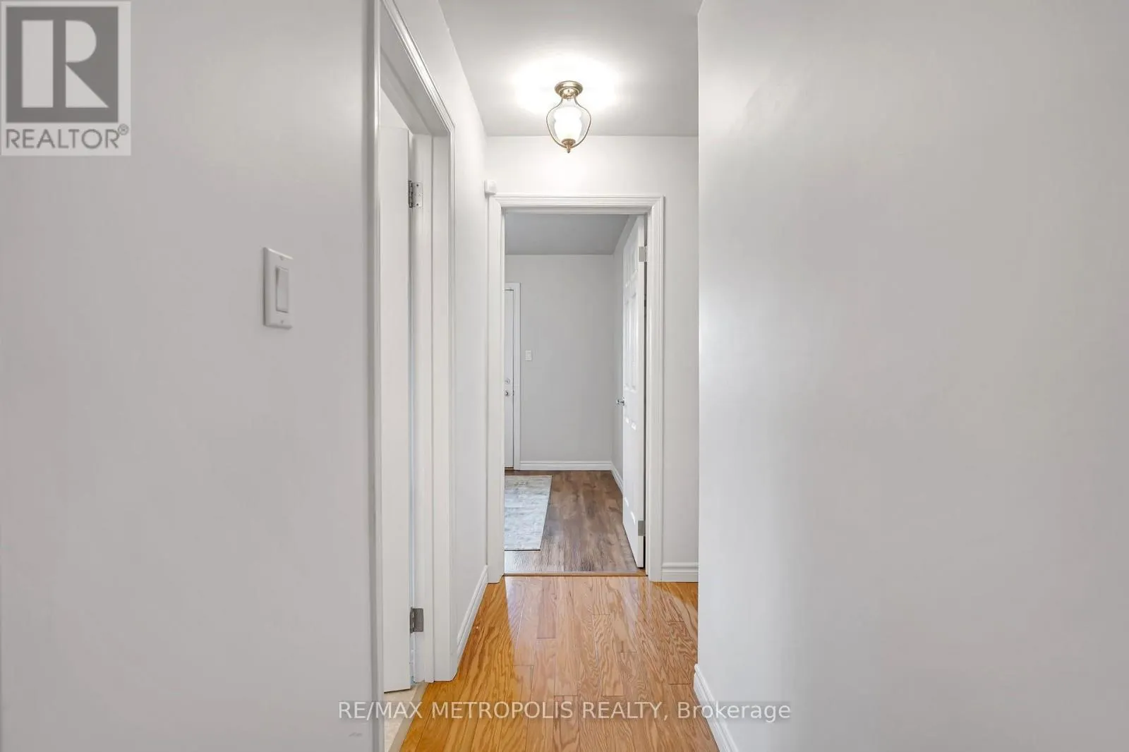 598 BLACK OAK CRESCENT