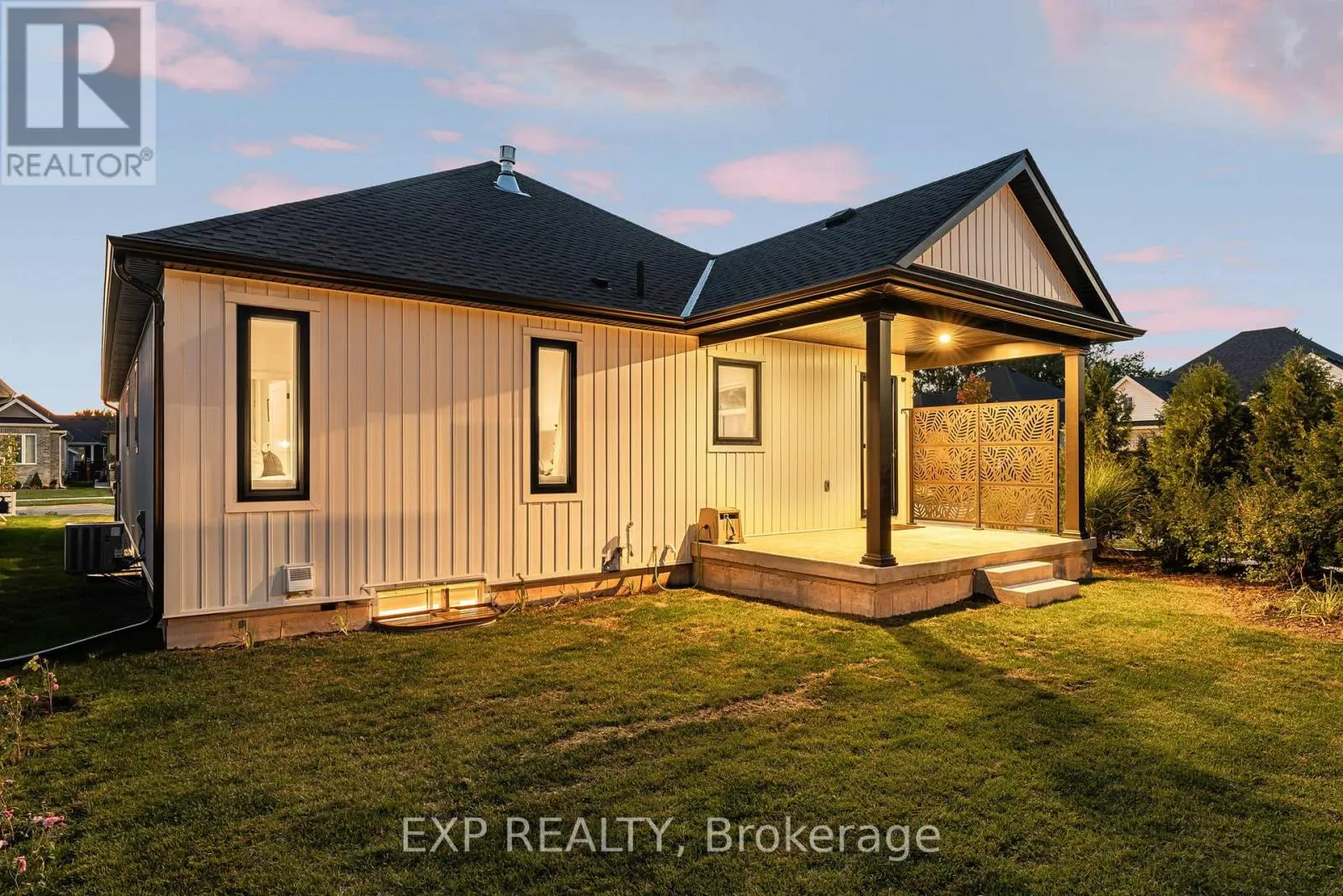 4242 VILLAGE CREEK DRIVE