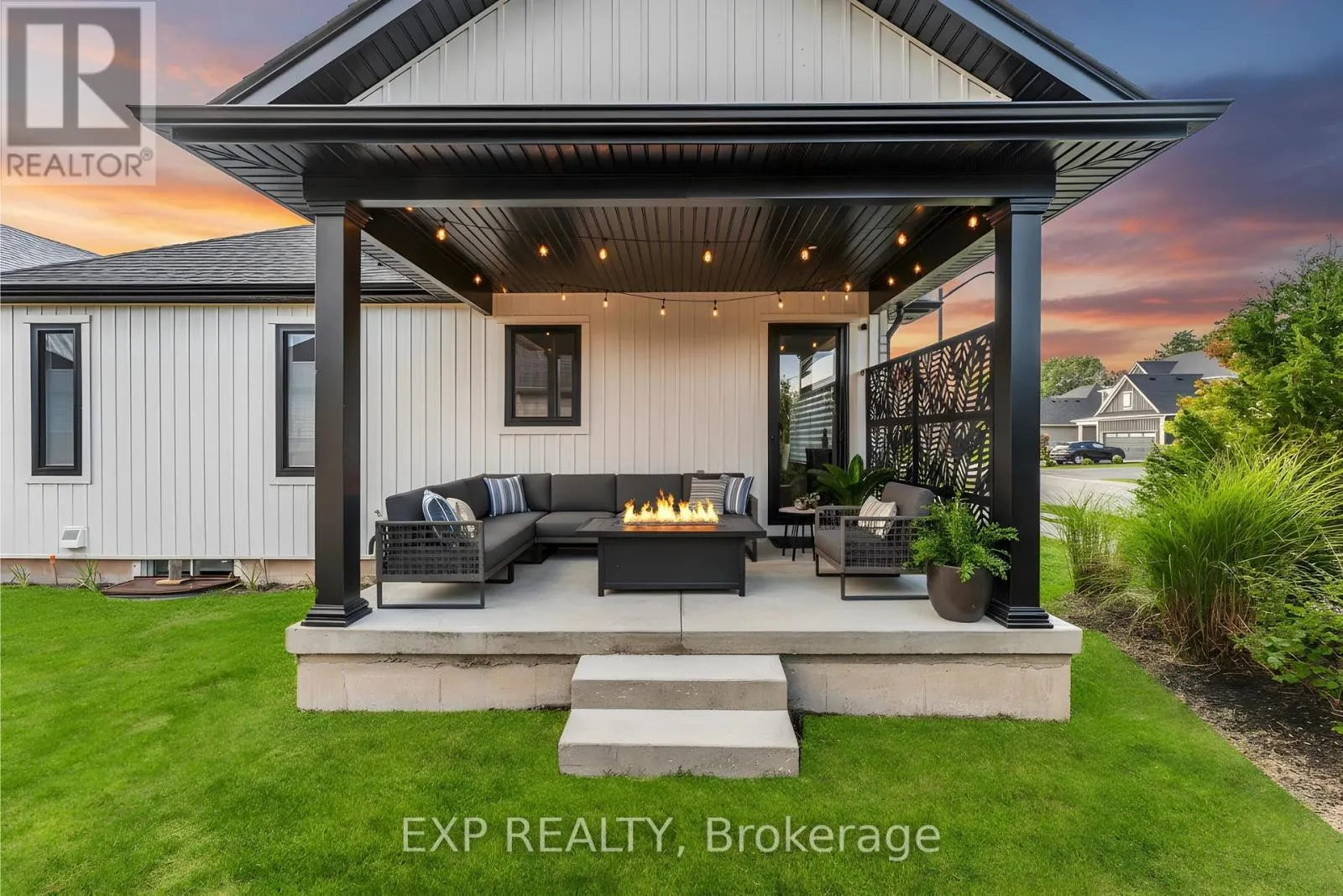 4242 VILLAGE CREEK DRIVE