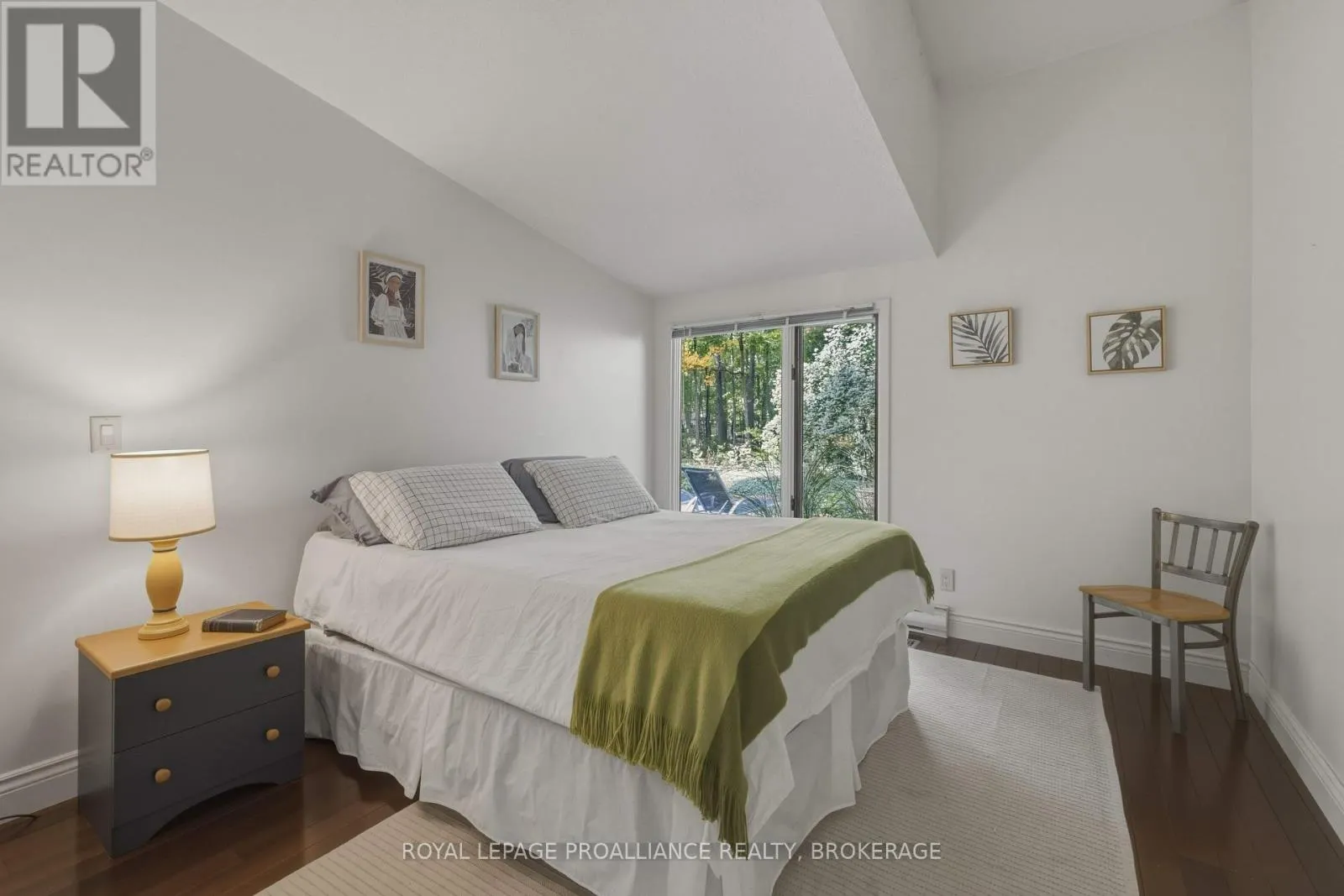 27 RIVERSIDE DRIVE